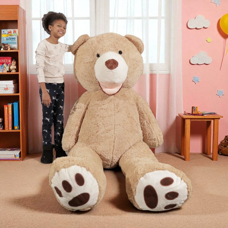 Aménager chambre d'enfant avec une peluche geante