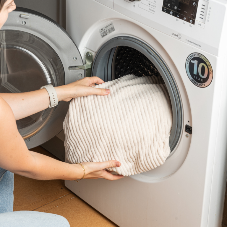 Pouf déhoussable et housse lavable en machine