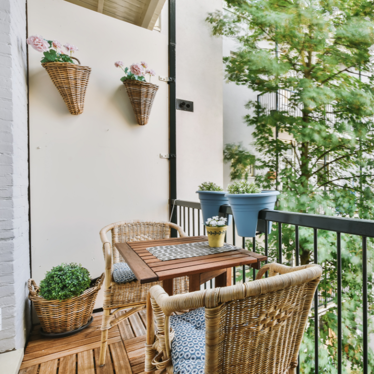 Petit balcon aménagé